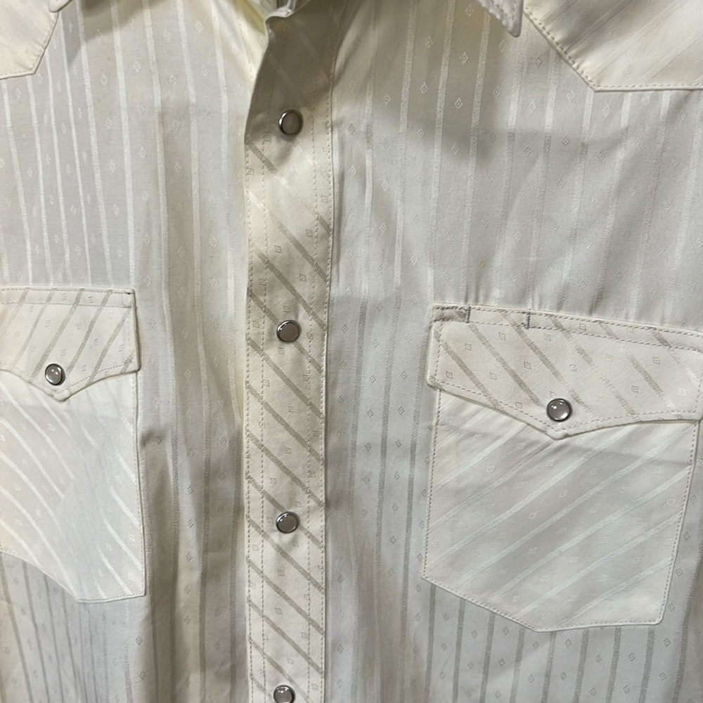 Men’s Wrangler Pinstripe Cream Pearl Snap Long Sleeve Collared Dress Shirt - Picture 6 of 9
